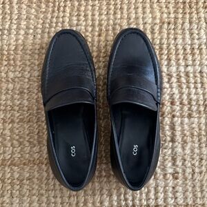 COS Women’s Classic Black Loafers